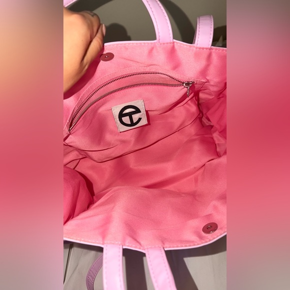 Telfar Medium Shopping Bag – Cotton Candy Pink - Picture 8 of 10